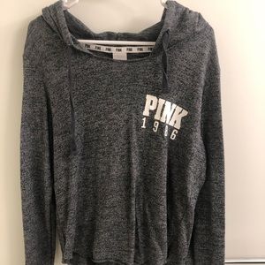 Lightweight pullover